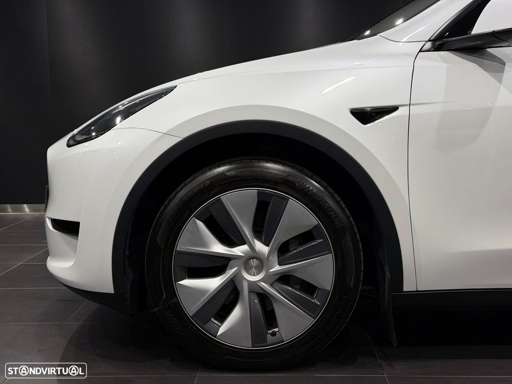 Tesla Model Y Standard - 3