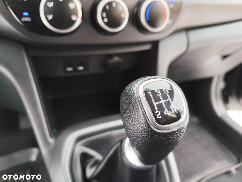 Hyundai i10 1.2 Go Plus - 26