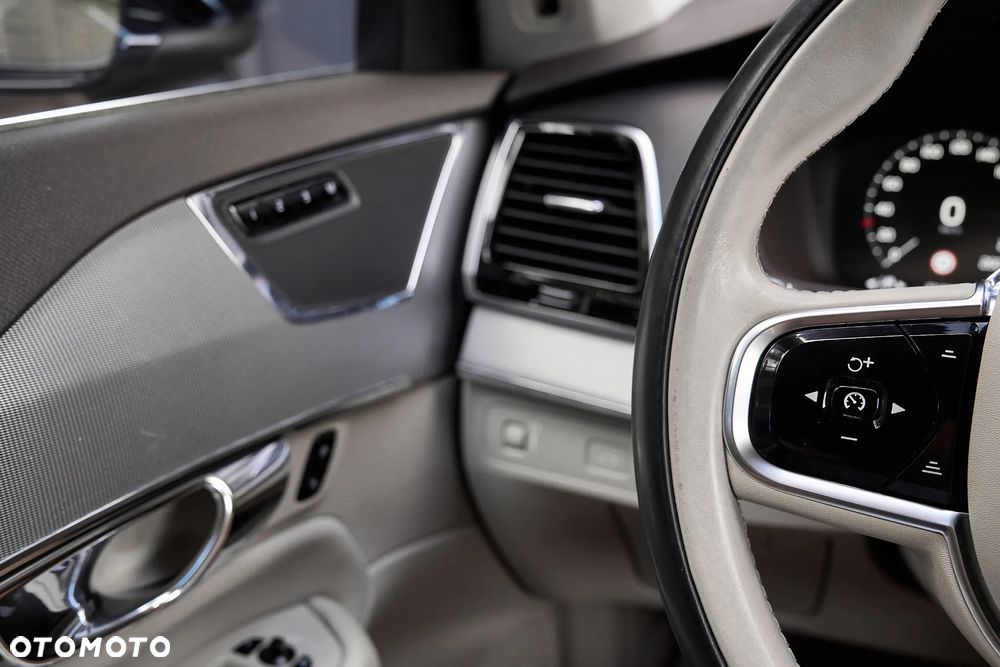 Volvo XC 90 D5 AWD Inscription 7os - 24