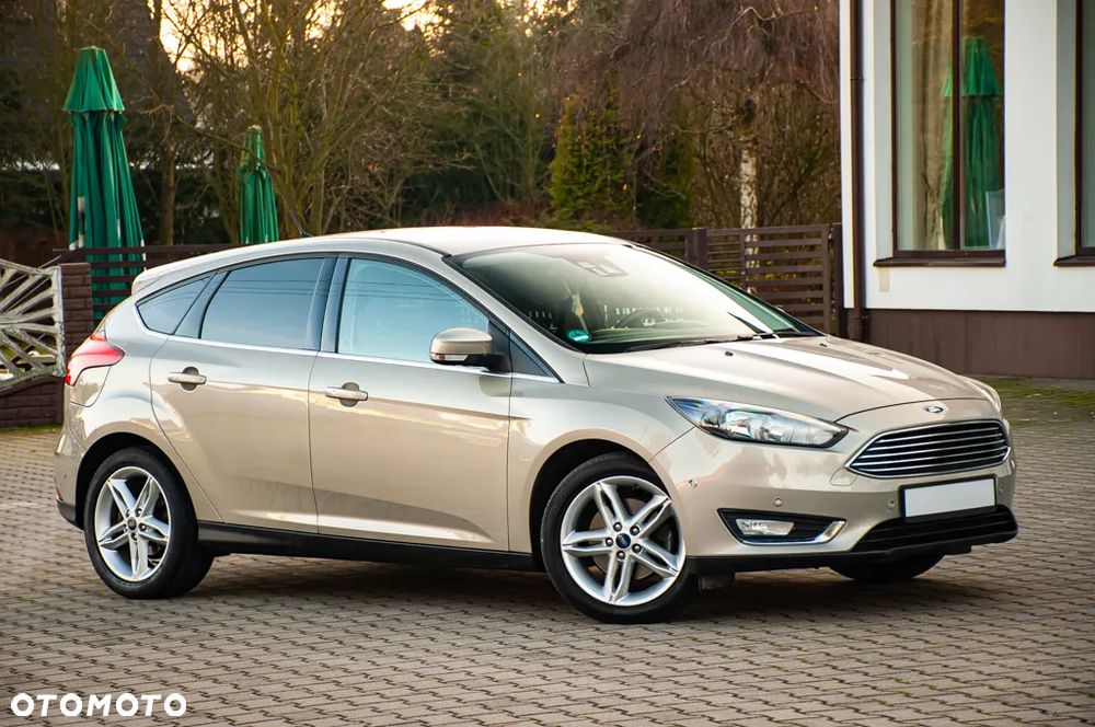 Ford Focus - 36