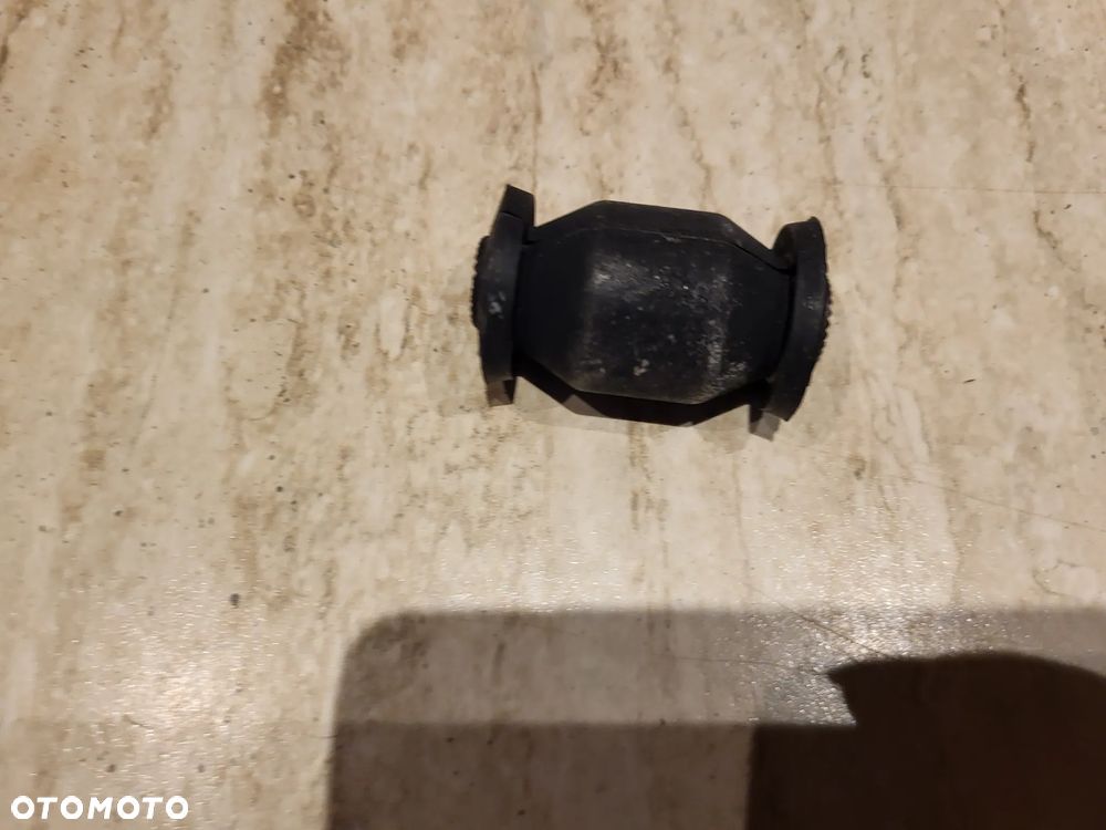 Silentblock Tuleja  wahacza przód przód L/P 10,3x30x52 mm CHEVROLET MATIZ, SPARK; DAEWOO MATIZ, TICO; OPEL AGILA A; SUBARU JUSTY III; SUZUKI ALTO II, ALTO III, ALTO IV, IGNIS I 0.8-1.3D 01.86- - 2