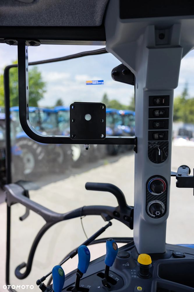 New Holland T5.100 ELECTROCOMMAND - 12