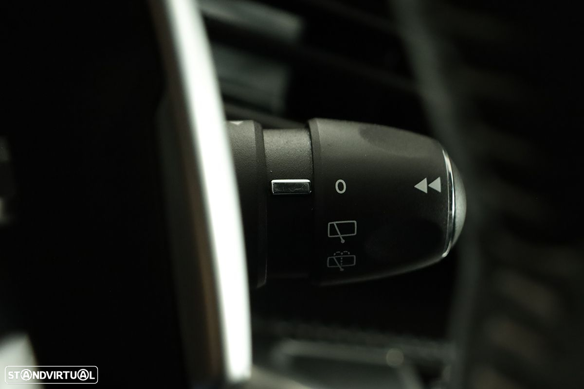 Peugeot 5008 1.2 PureTech Allure Pack EAT8 - 19
