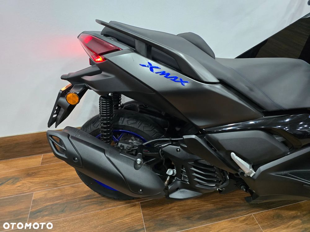Yamaha X-max - 16