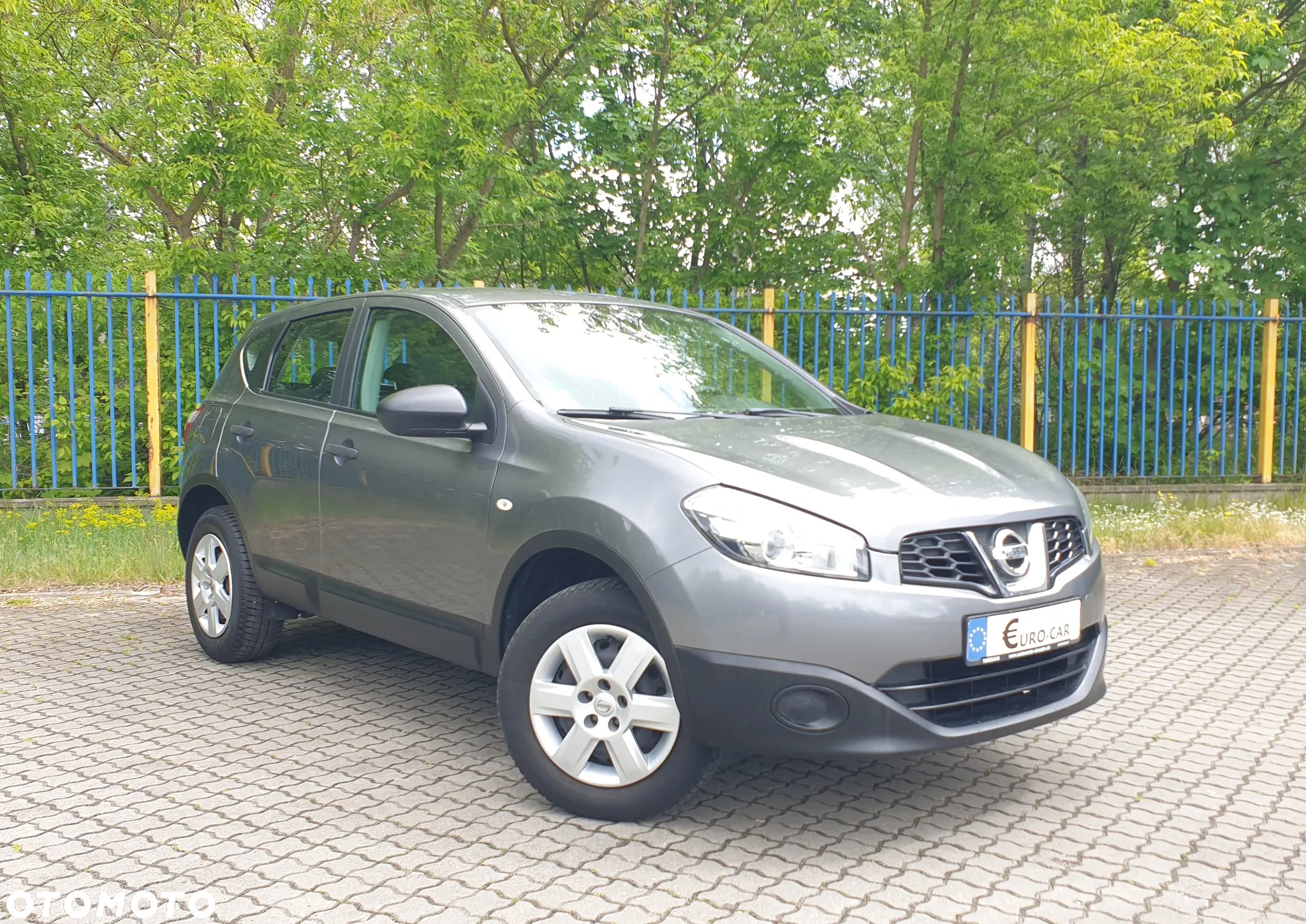 Nissan Qashqai - 2