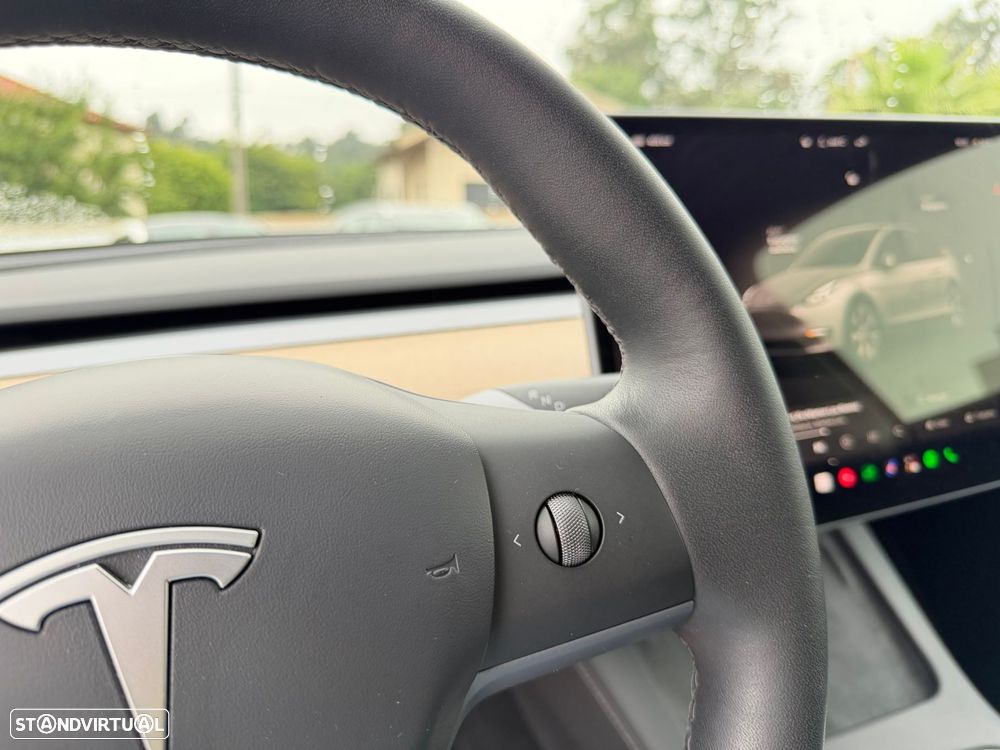 Tesla Model Y Long Range Tração Integral - 34