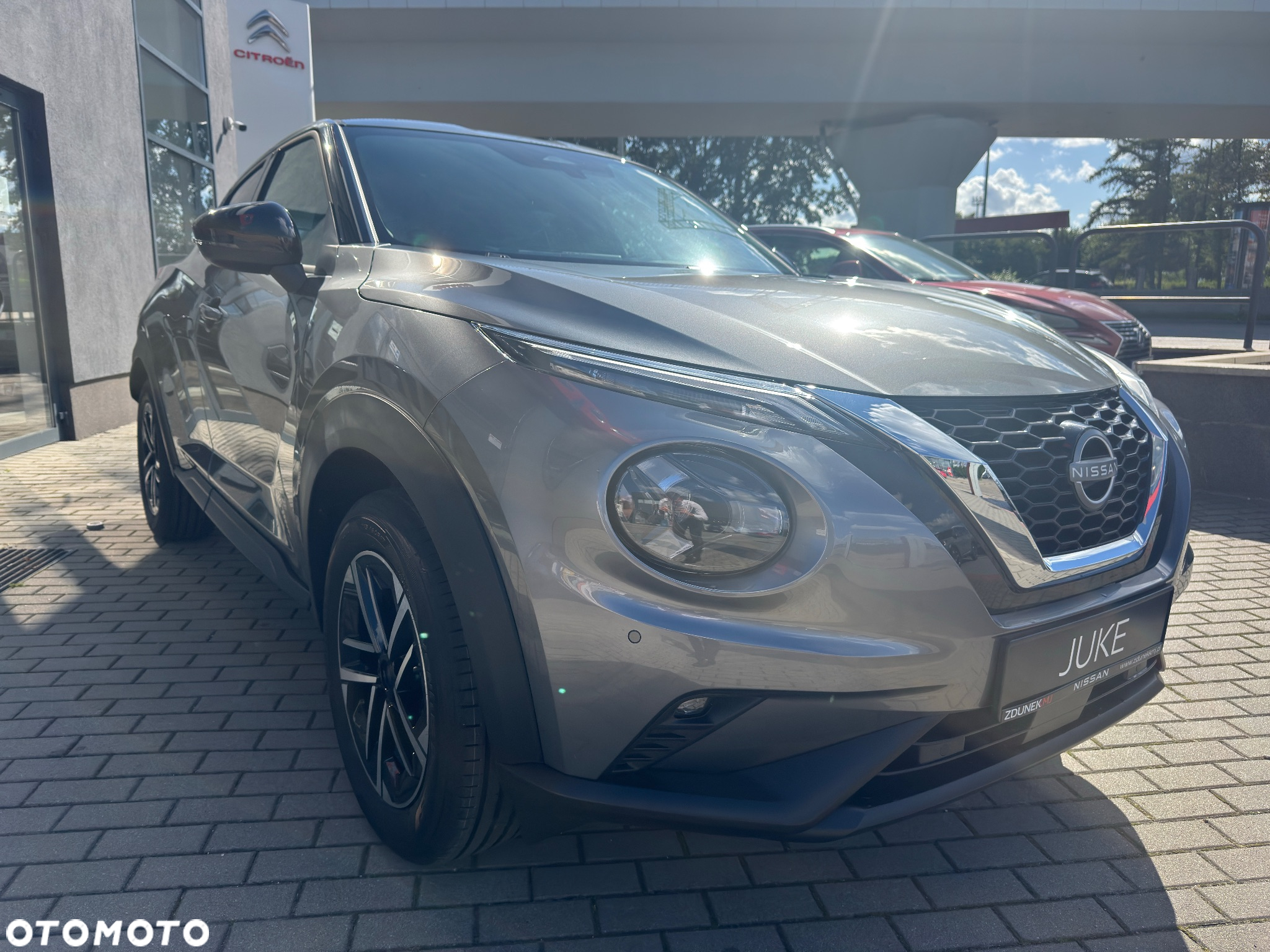 Nissan Juke 1.0 DIG-T N-Connecta - 4