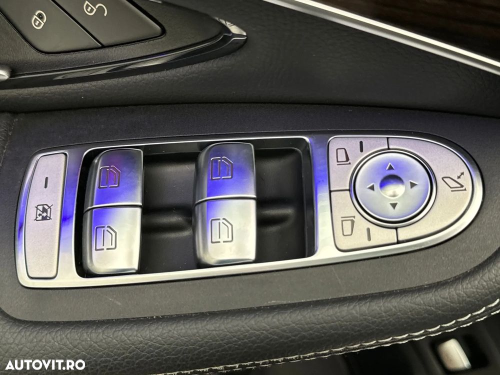 Mercedes-Benz GLC 300 e 4MATIC - 28