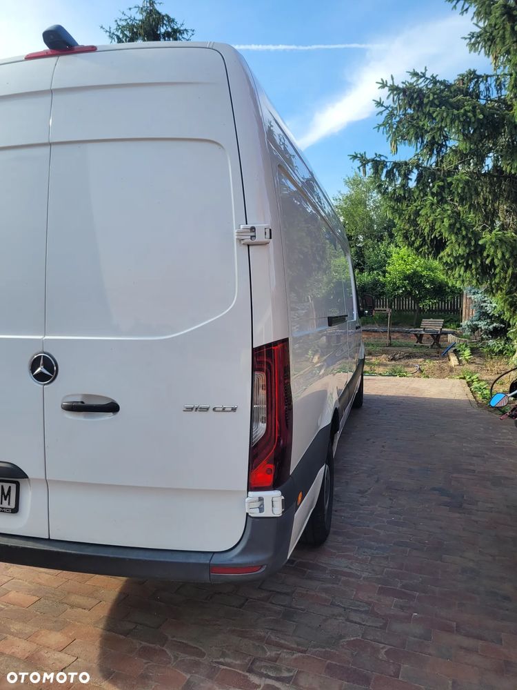 Mercedes-Benz Sprinter 319 - 3