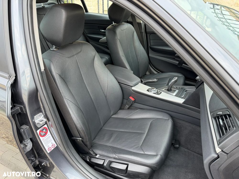 BMW Seria 3 318d Aut. - 14
