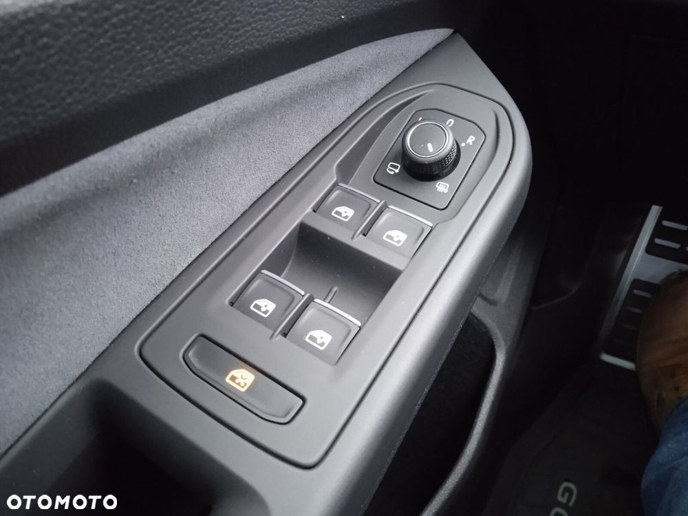 Volkswagen Golf 1.5 TSI R-Line - 22