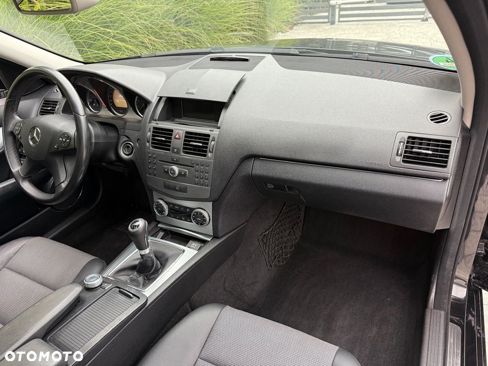 Mercedes-Benz Klasa C 200 Kompressor Avantgarde - 28