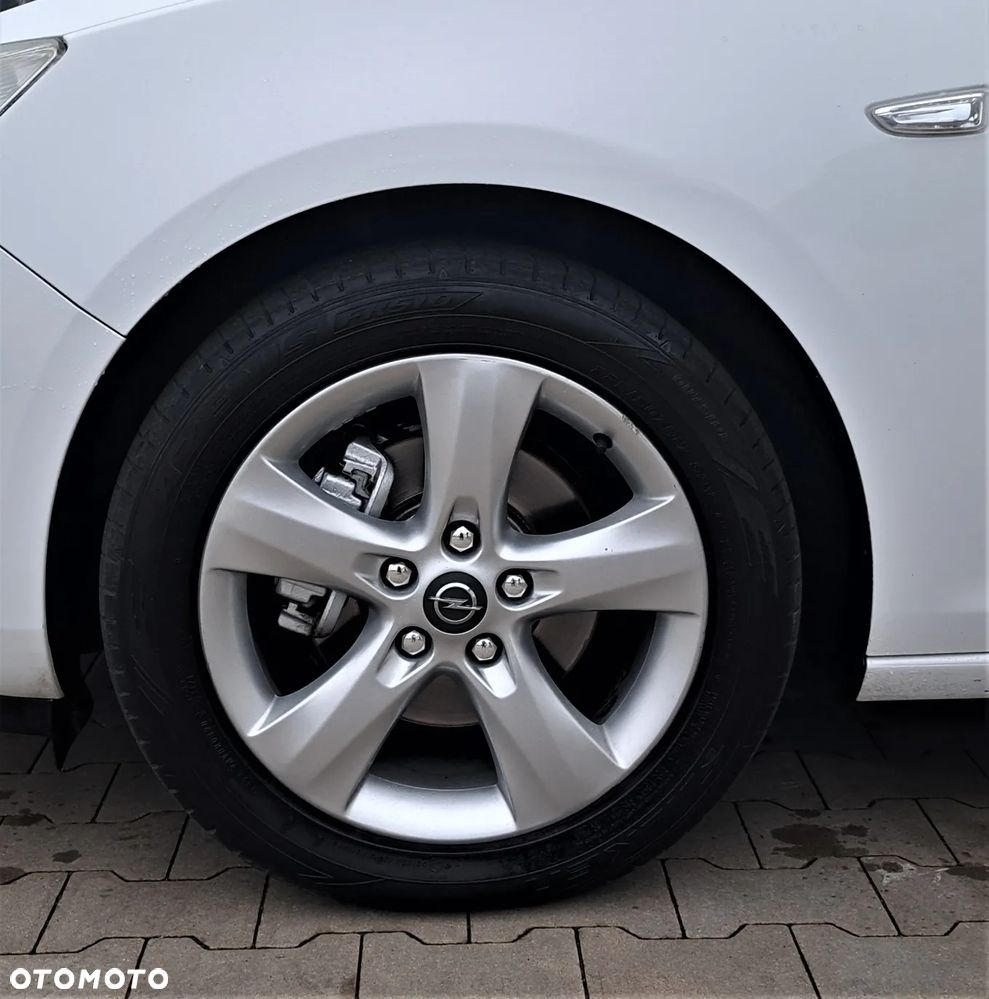 Opel Astra 1.7 CDTI DPF - 10