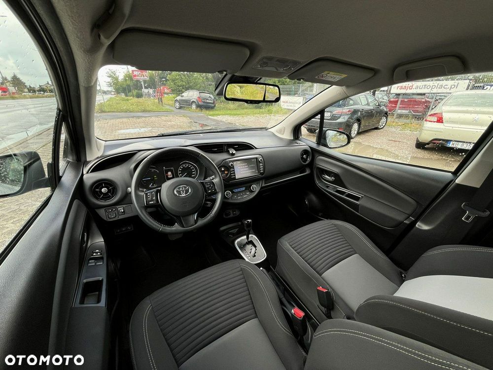 Toyota Yaris - 11