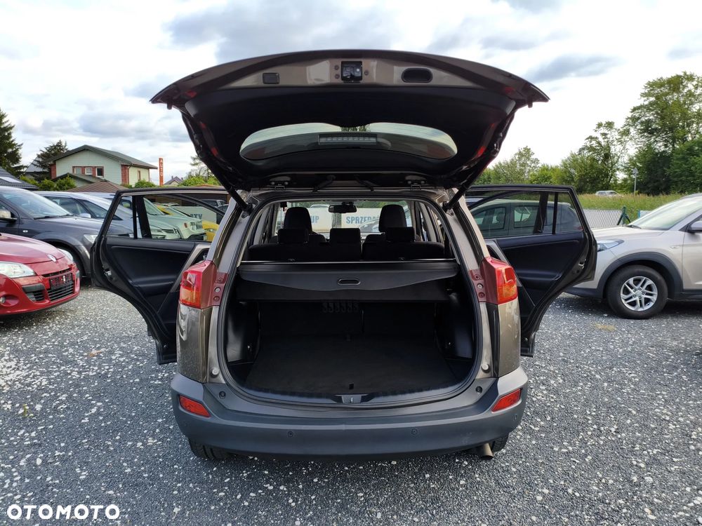 Toyota RAV4 - 16