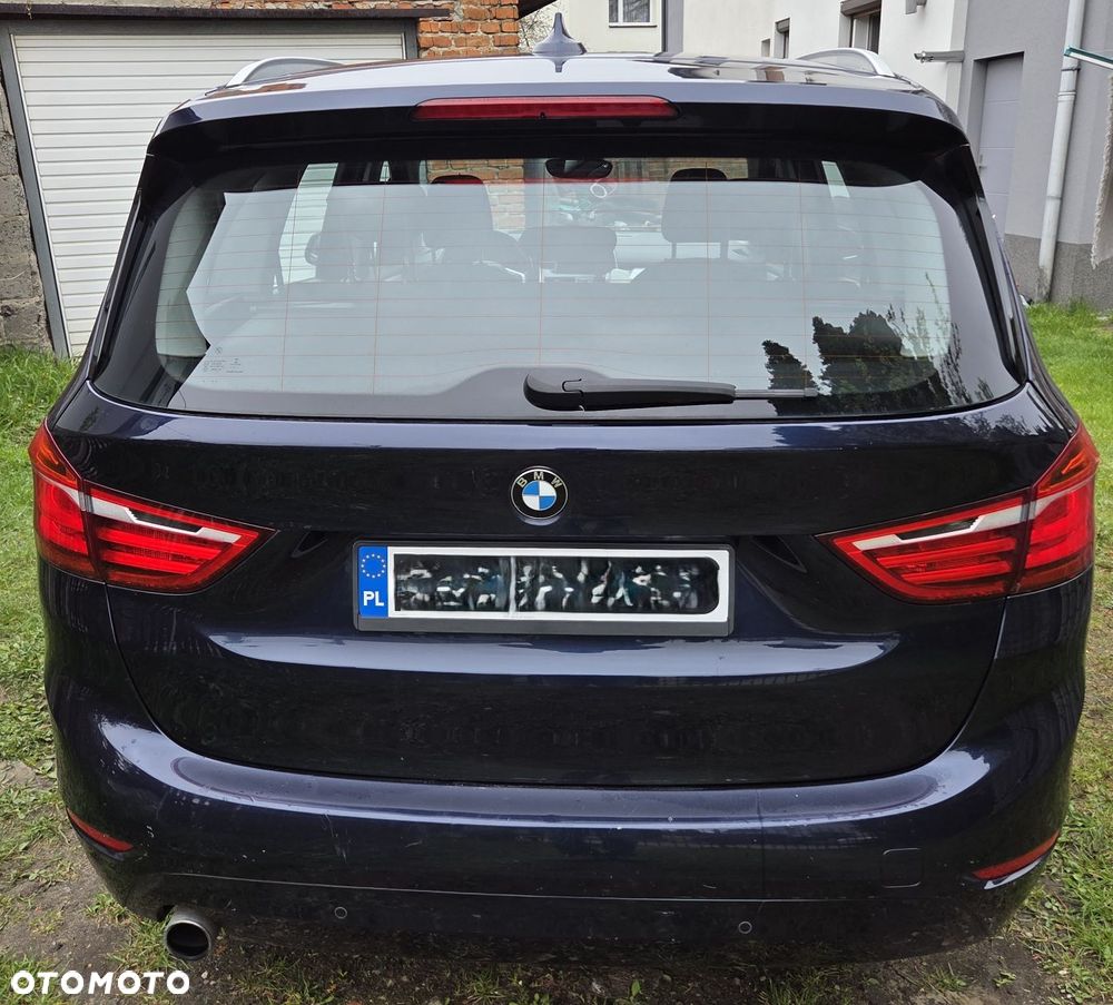 BMW Seria 2 218d - 4