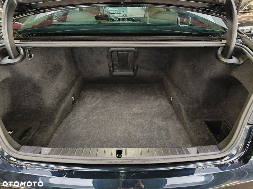 BMW Seria 7 - 12