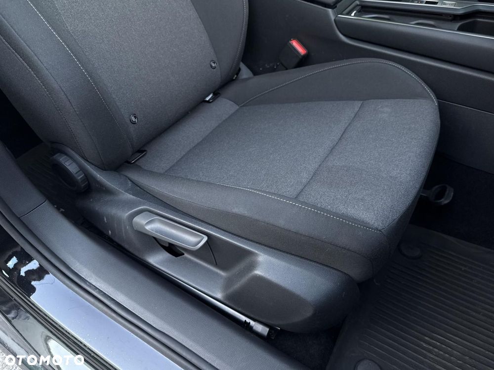 Volkswagen Passat - 20