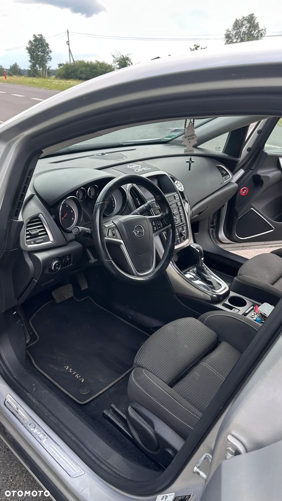 Opel Astra 2.0 CDTI Cosmo - 7