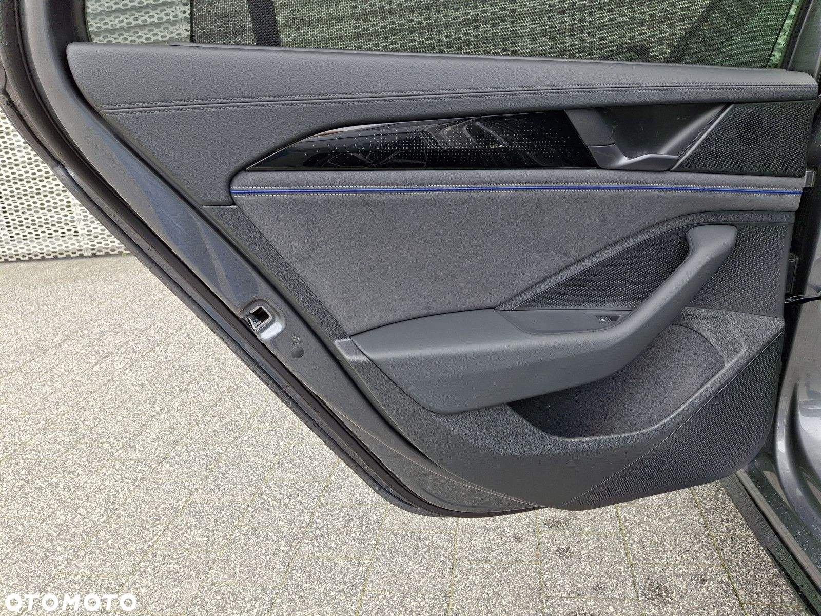 Volkswagen Passat - 12