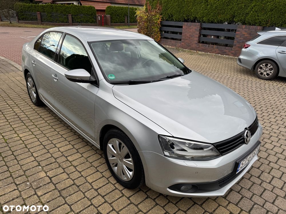 Volkswagen Jetta - 28