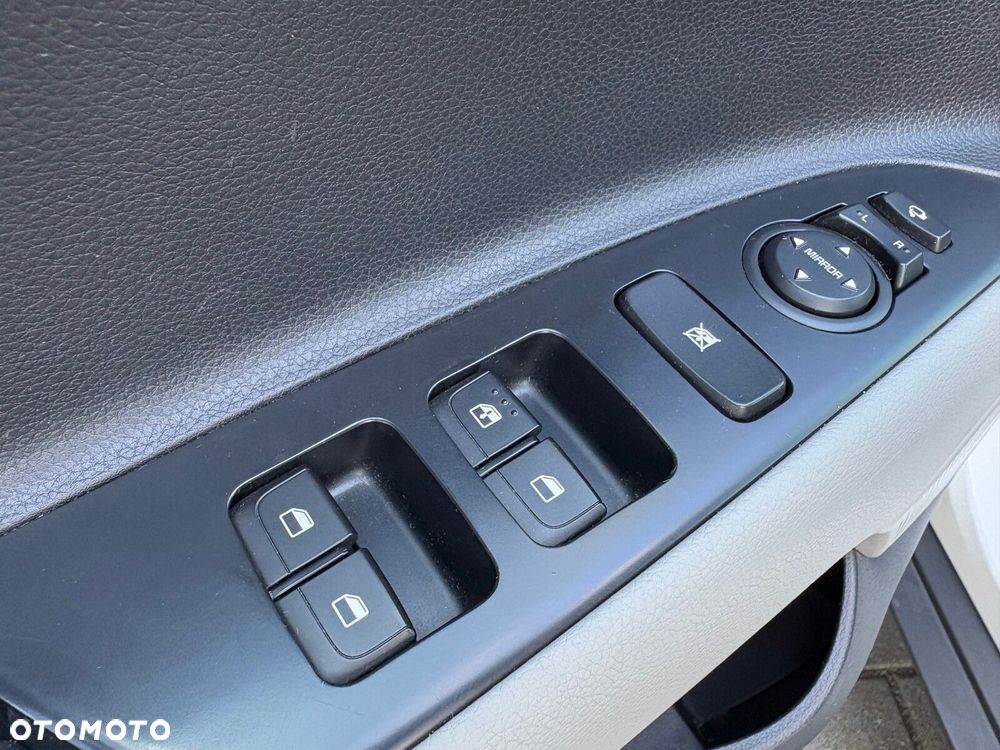 Kia Stonic - 19