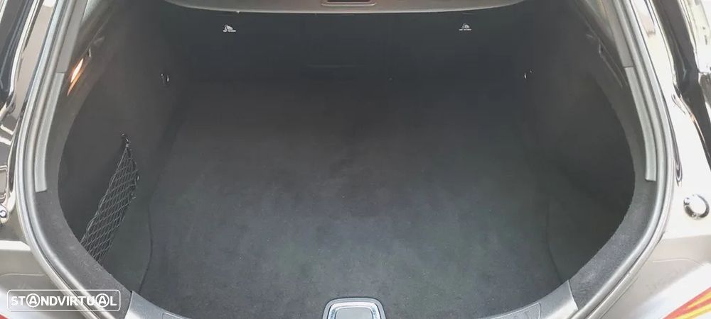 Mercedes-Benz CLA 180 d Shooting Brake Urban - 40