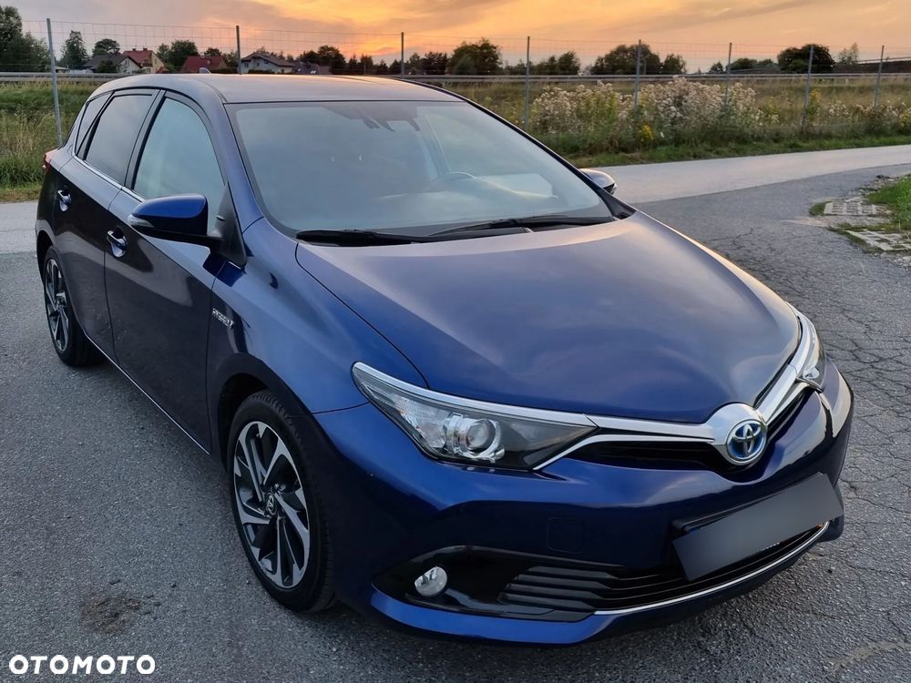 Toyota Auris 1.8 VVT-i Automatik Edition - 1