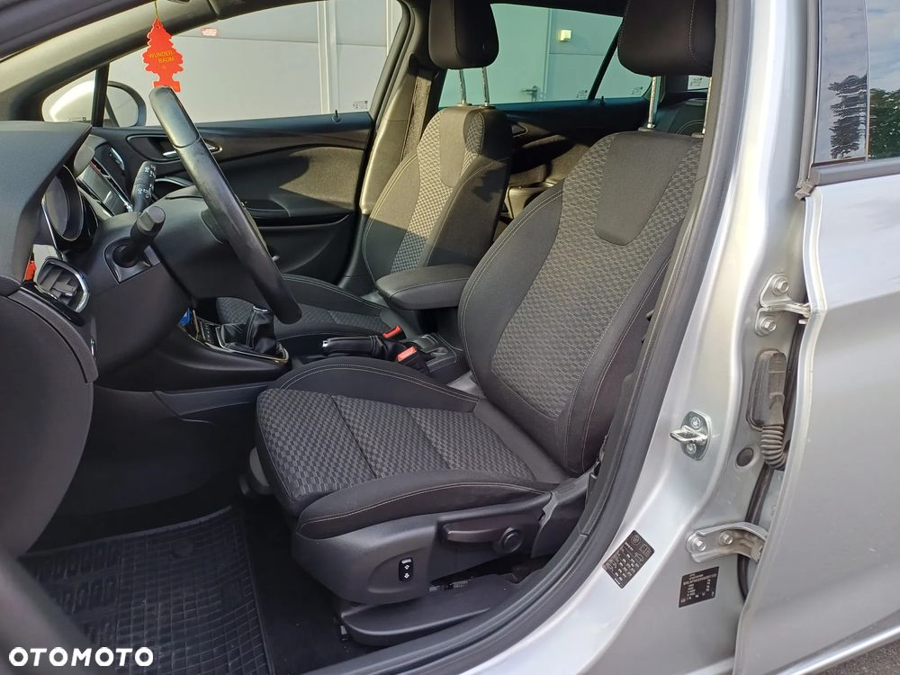 Opel Astra 1.6 CDTI Dynamic S&S - 10