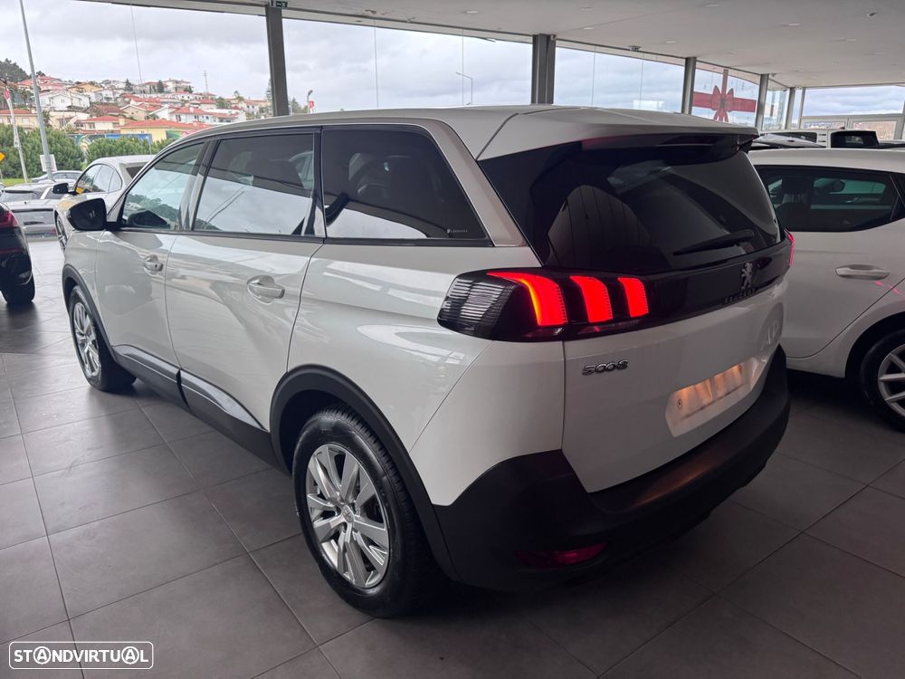 Peugeot 5008 - 5