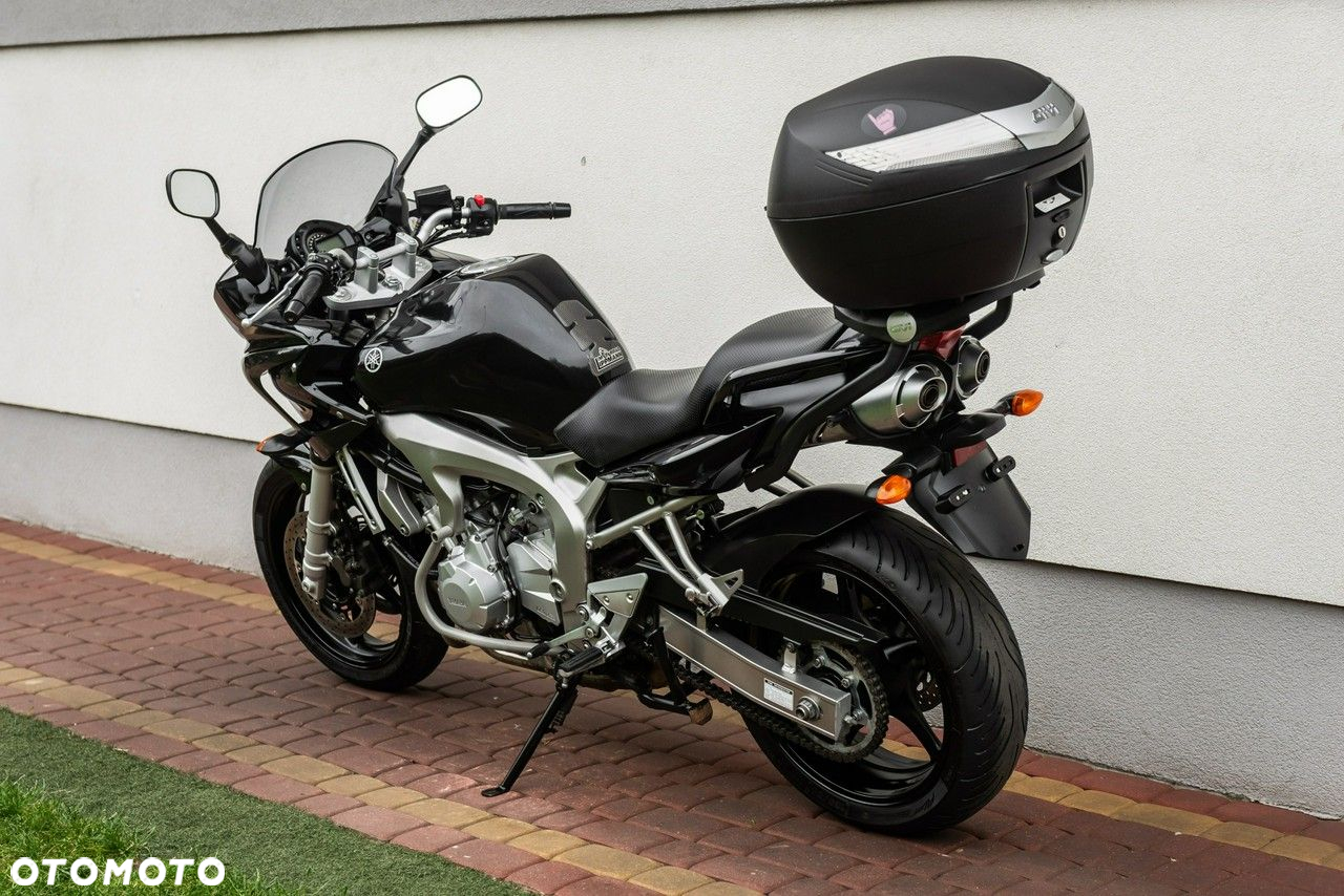 Yamaha FZ - 4
