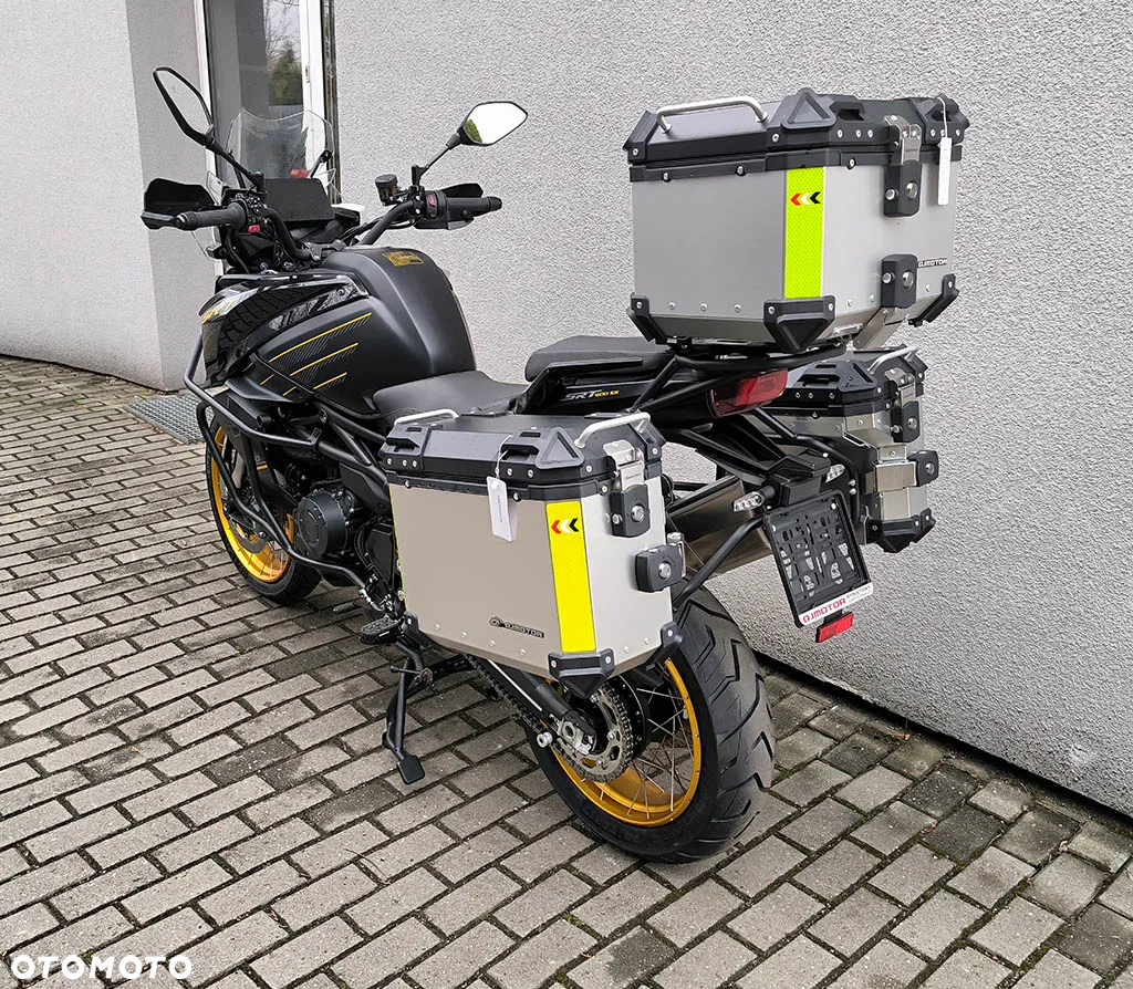 QJMOTOR 900 SX - 16