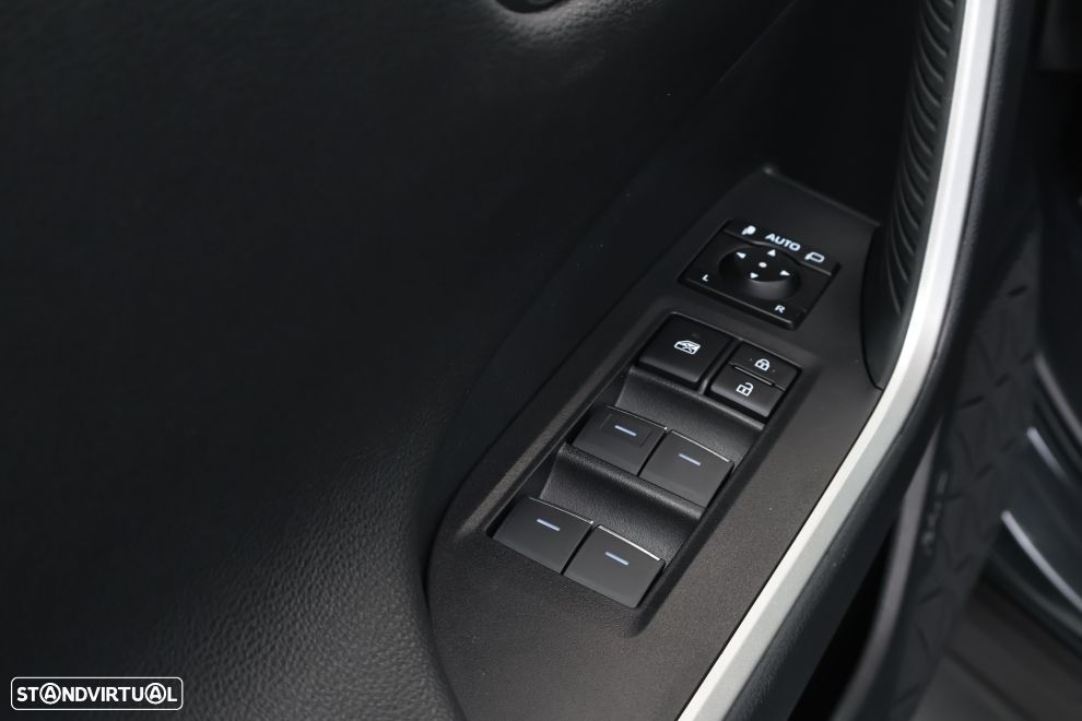 Toyota RAV4 2.5 HDF Comfort - 25