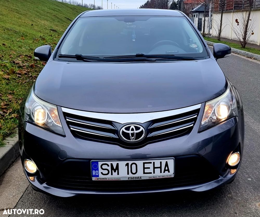 Toyota Avensis 1.8 Navi Chrome - 3