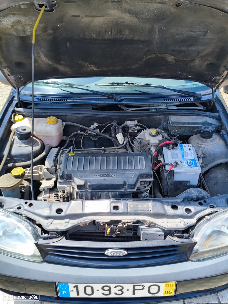 Ford Fiesta 1.25 Techno - 9