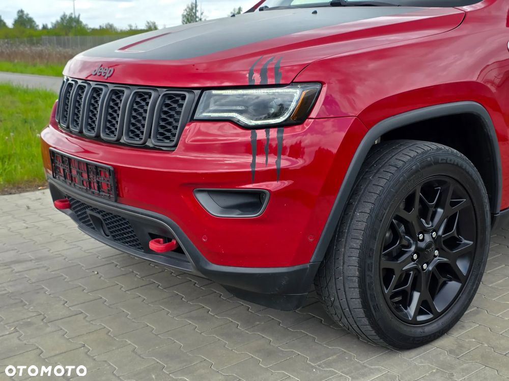 Jeep Grand Cherokee - 17