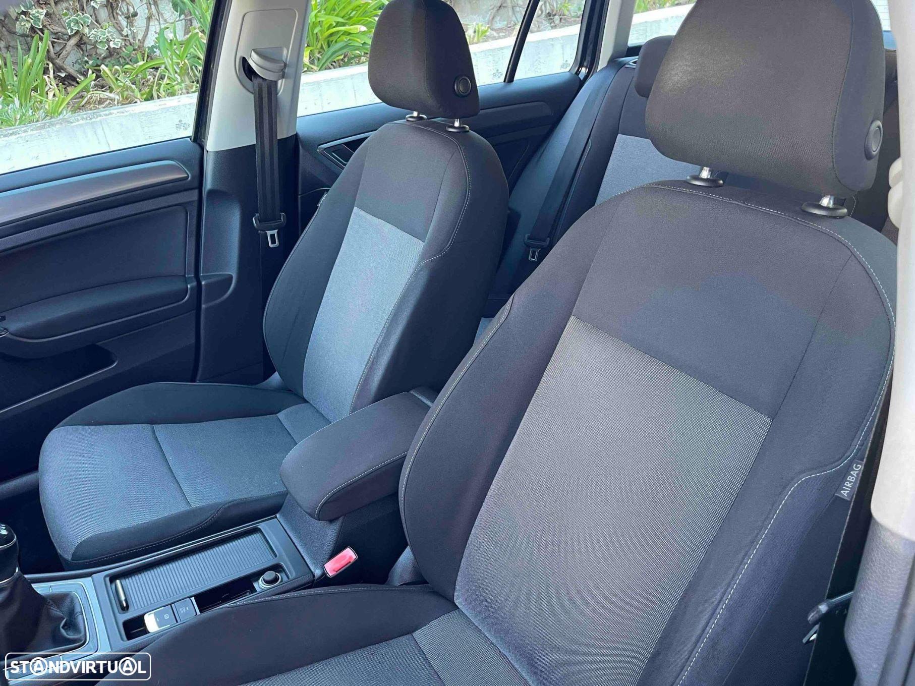 VW Golf Variant 1.6 TDi BlueMotion Confortline - 32