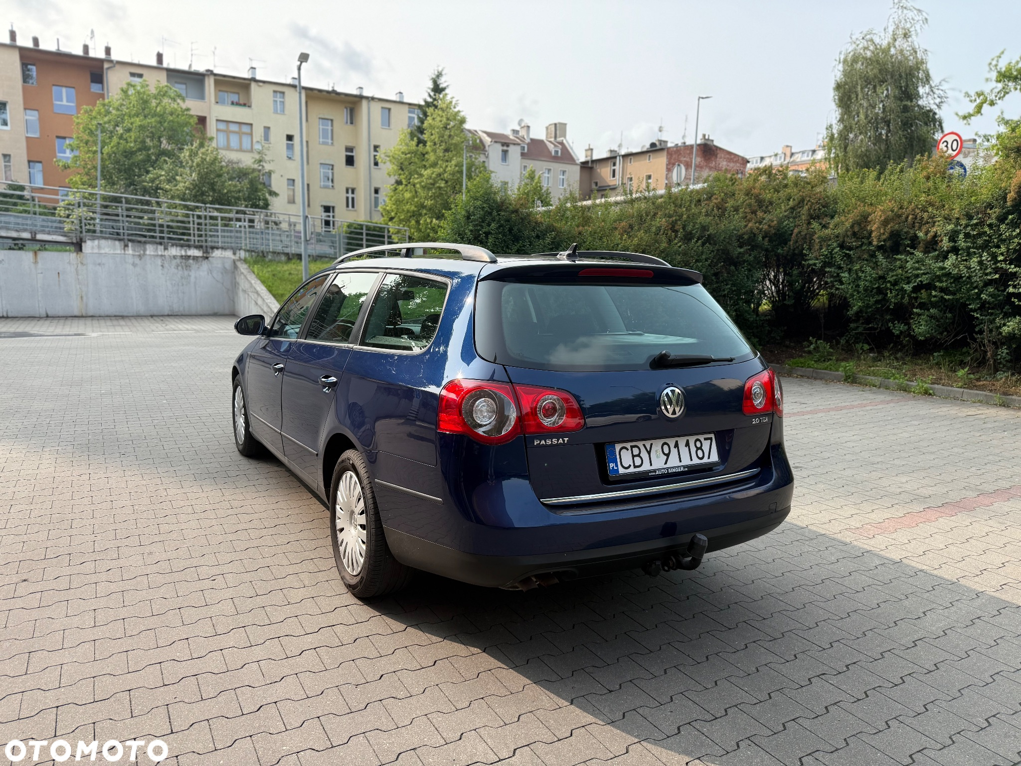 Volkswagen Passat 2.0 TDI Comfortline - 5