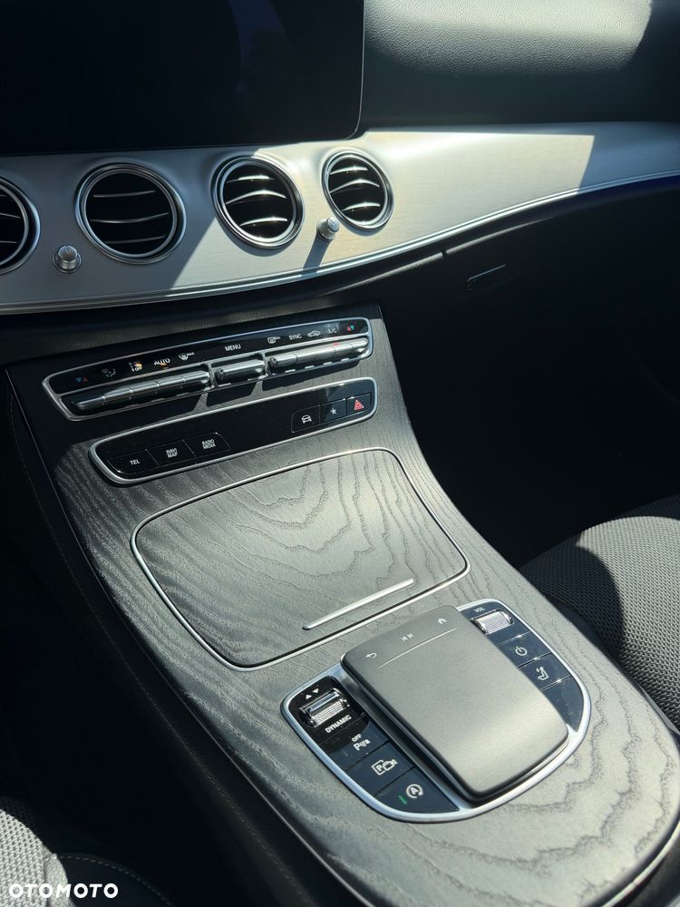 Mercedes-Benz Klasa E 220 d Avantgarde - 11