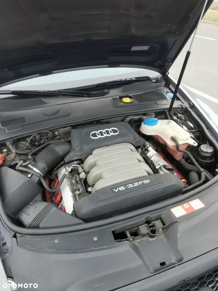Audi A6 Limousine 3.2 FSI Quattro Tiptronic - 26