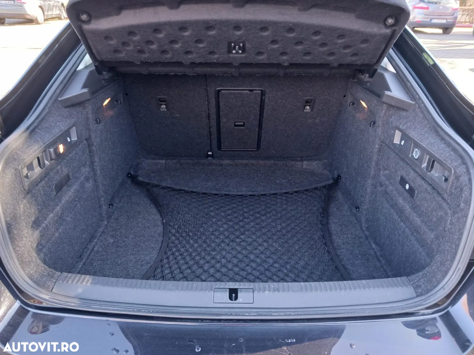 Skoda Superb 2.0 TDI Premium Edition - 20