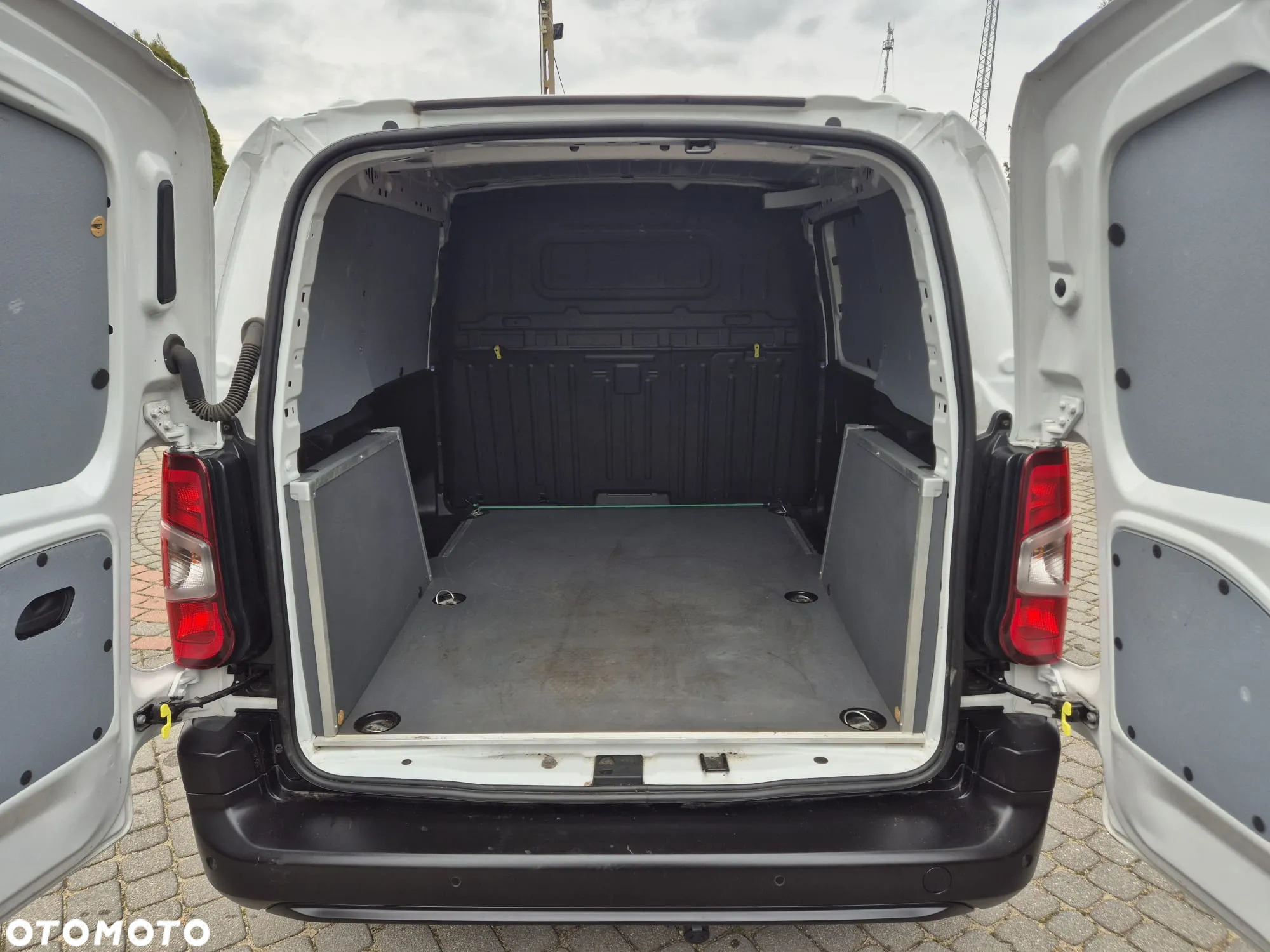 Toyota Proace CITY 1.5d - 11