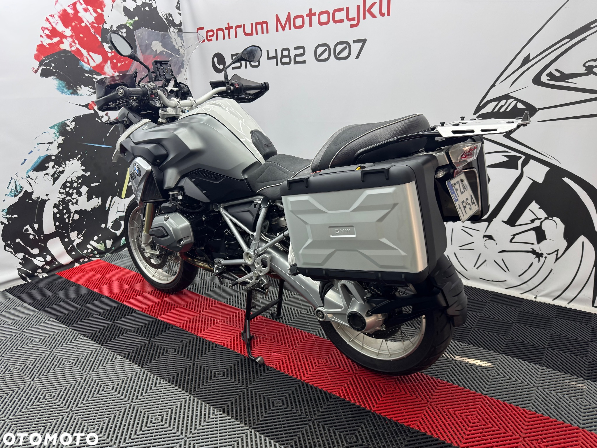 BMW R - 6