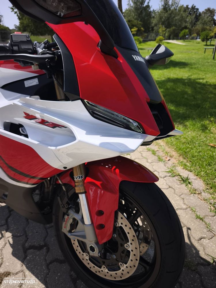 Yamaha R 9 Ediçao 70 anos - 12