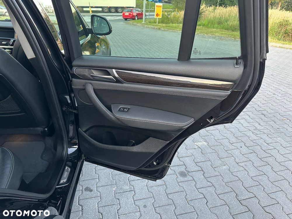 BMW X3 xDrive28i xLine - 16