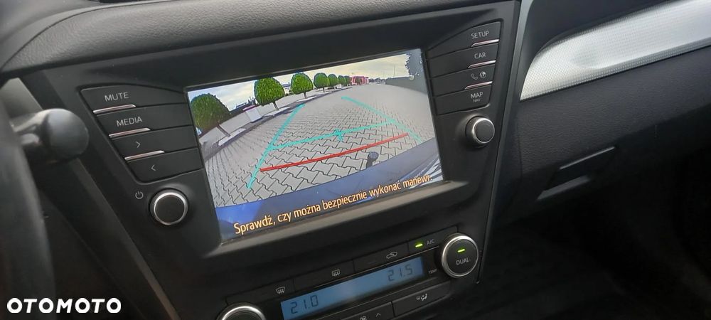 Toyota Avensis Touring Sports 1.8 Executive - 16