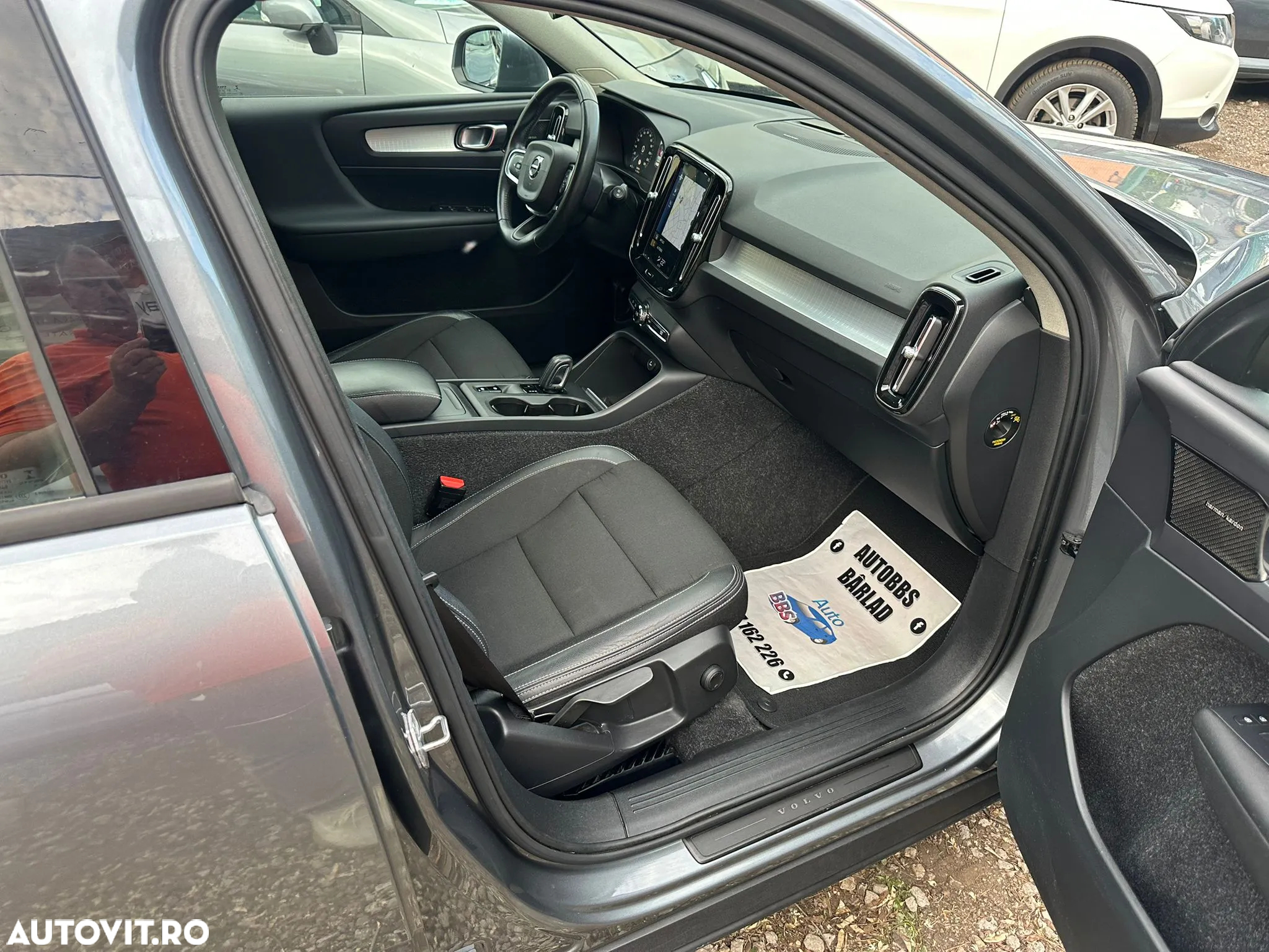 Volvo XC 40 D3 Momentum - 9