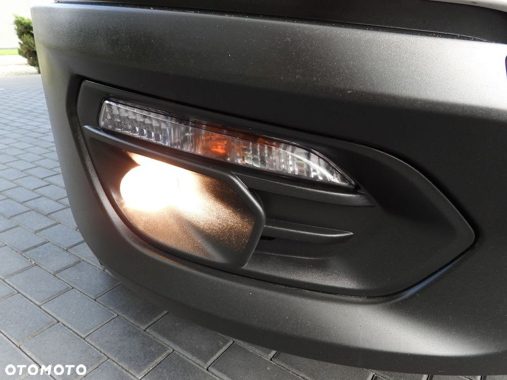 Iveco DAILY 35S18 PLANDEKA WINDA 8 PALET WEBASTO TEMPOMAT KLIMATYZACJA  180KM - 19
