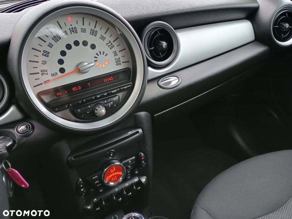 MINI Cooper Standard - 13