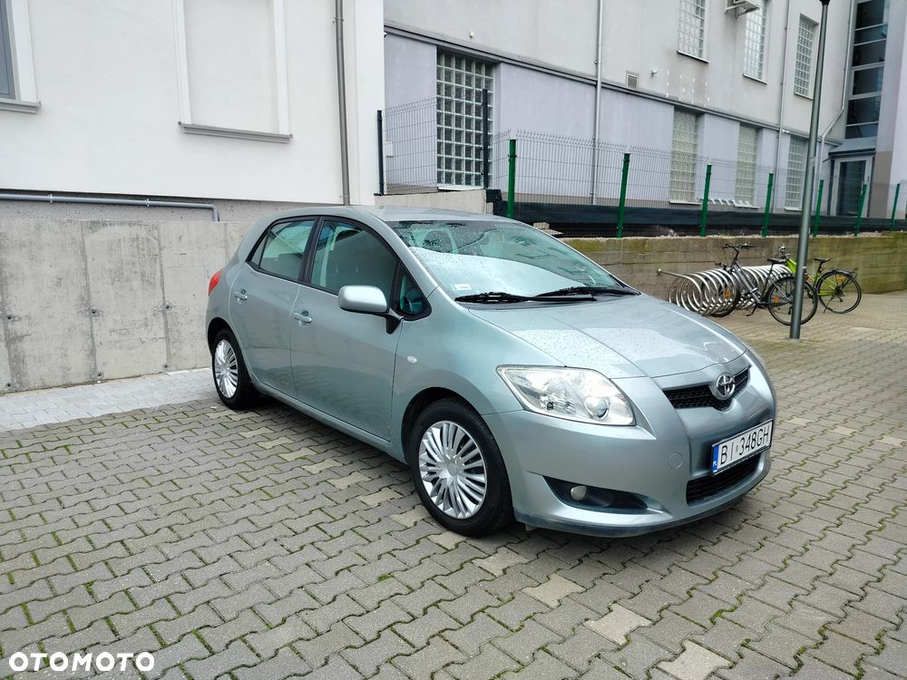 Toyota Auris 1.6 2010 - 1